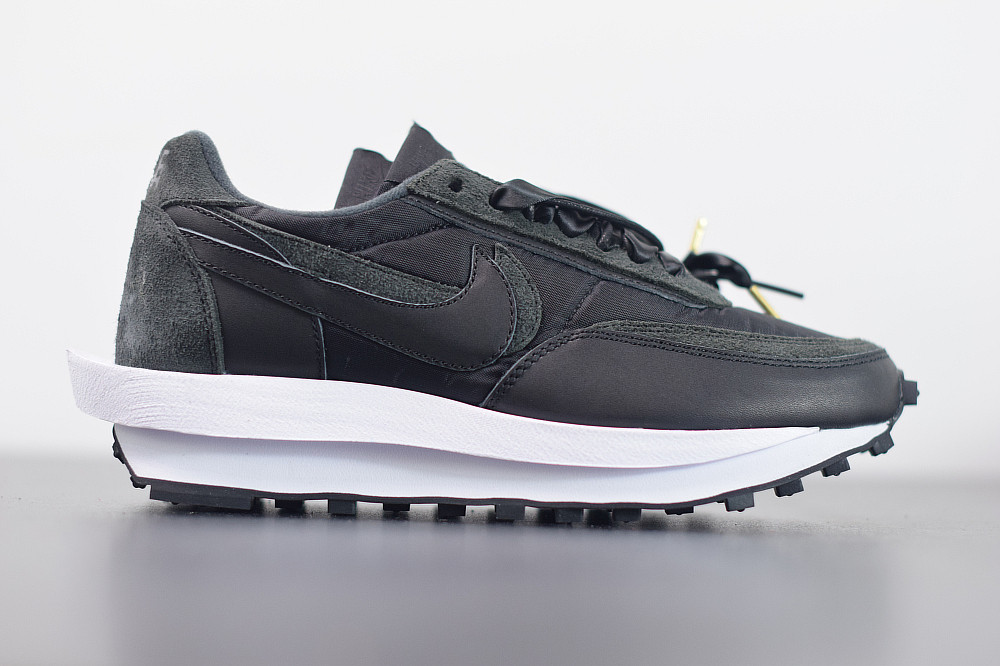 NIKE SACAI NIKE LDWAFFLE BLACK NYLON BV0073-002
