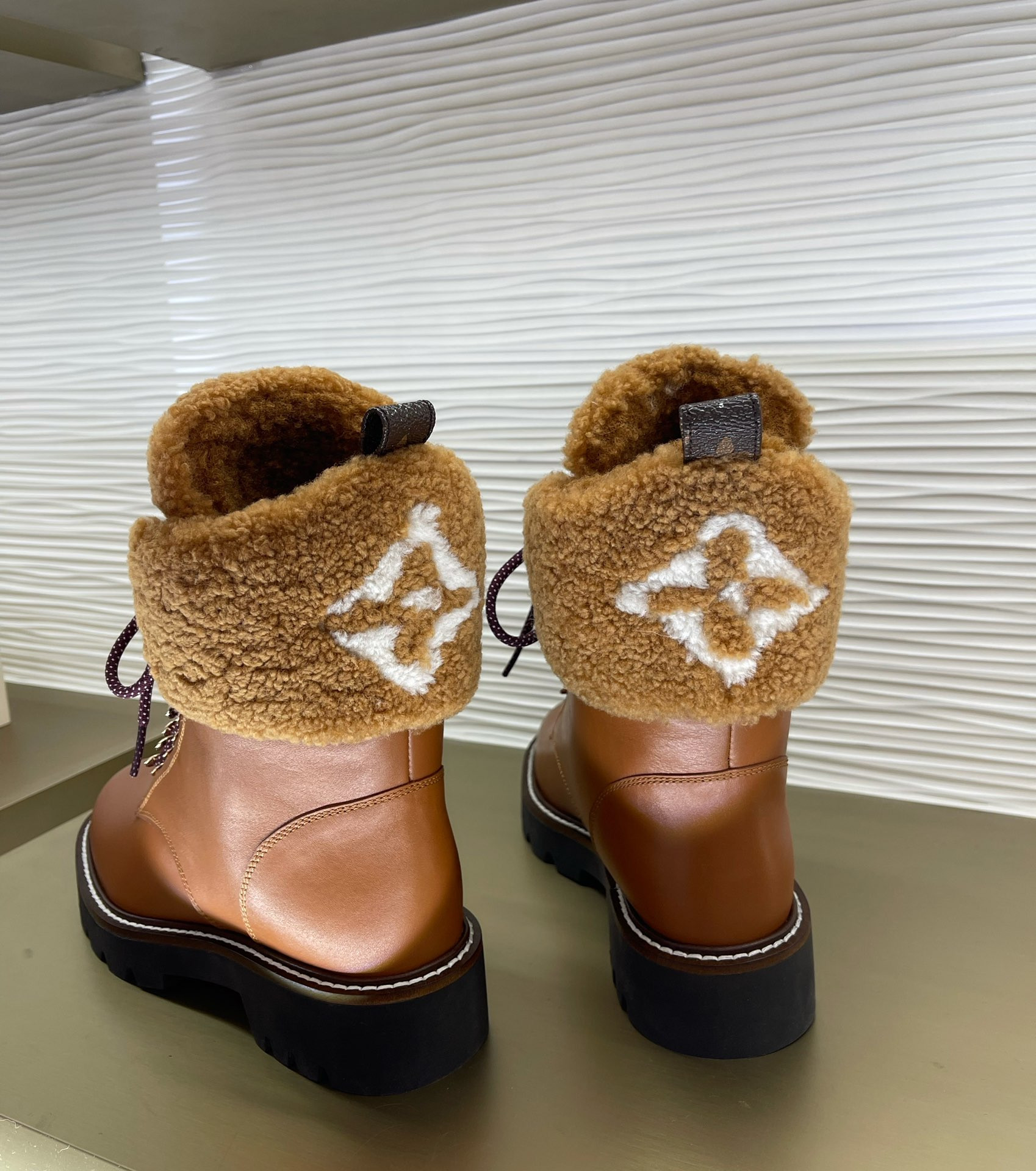 LVT BOOTS