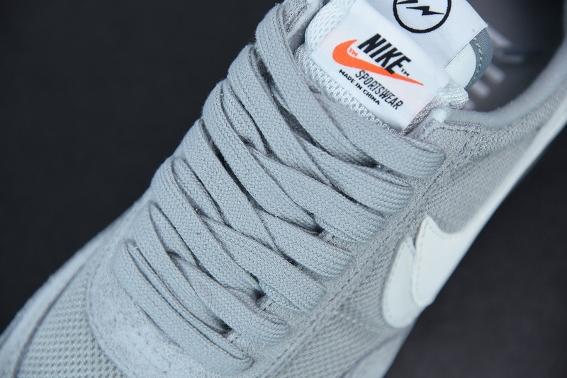 FRAGMENT X SACAI X NIKE LDV WAFFLE “GREY / WHITE” DH2684-001