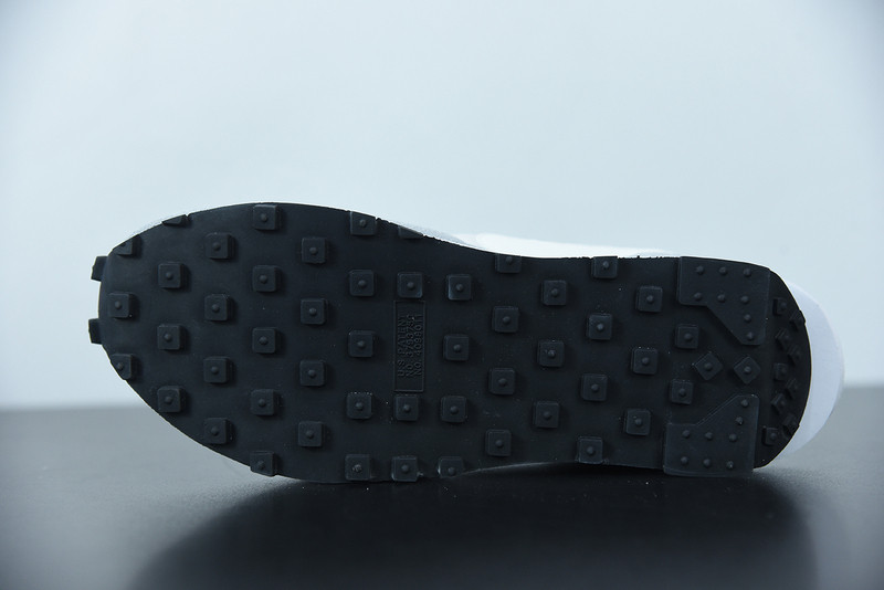 FRAGMENT X SACAI X NIKE LDV WAFFLE “GREY / WHITE” DH2684-001