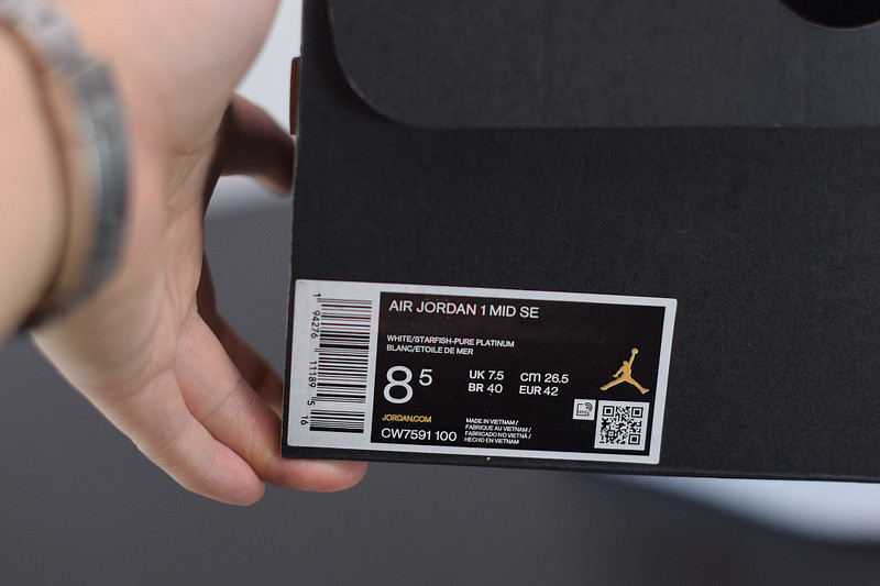 AIR JORDAN 1 MID STARFISH PURE PLATINUM CW7591-100