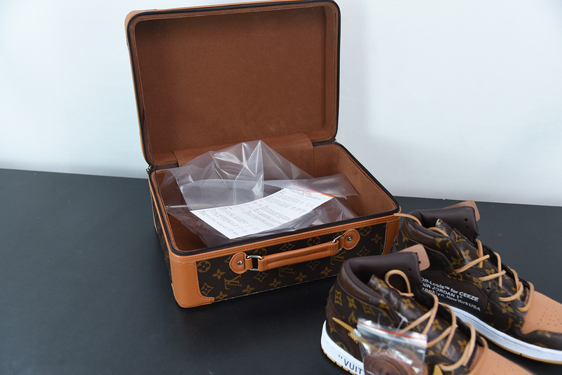 AIR JORDAN 1 OF-LVT AQ0818-158