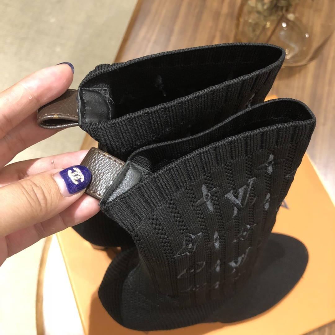 LVT BOOTS