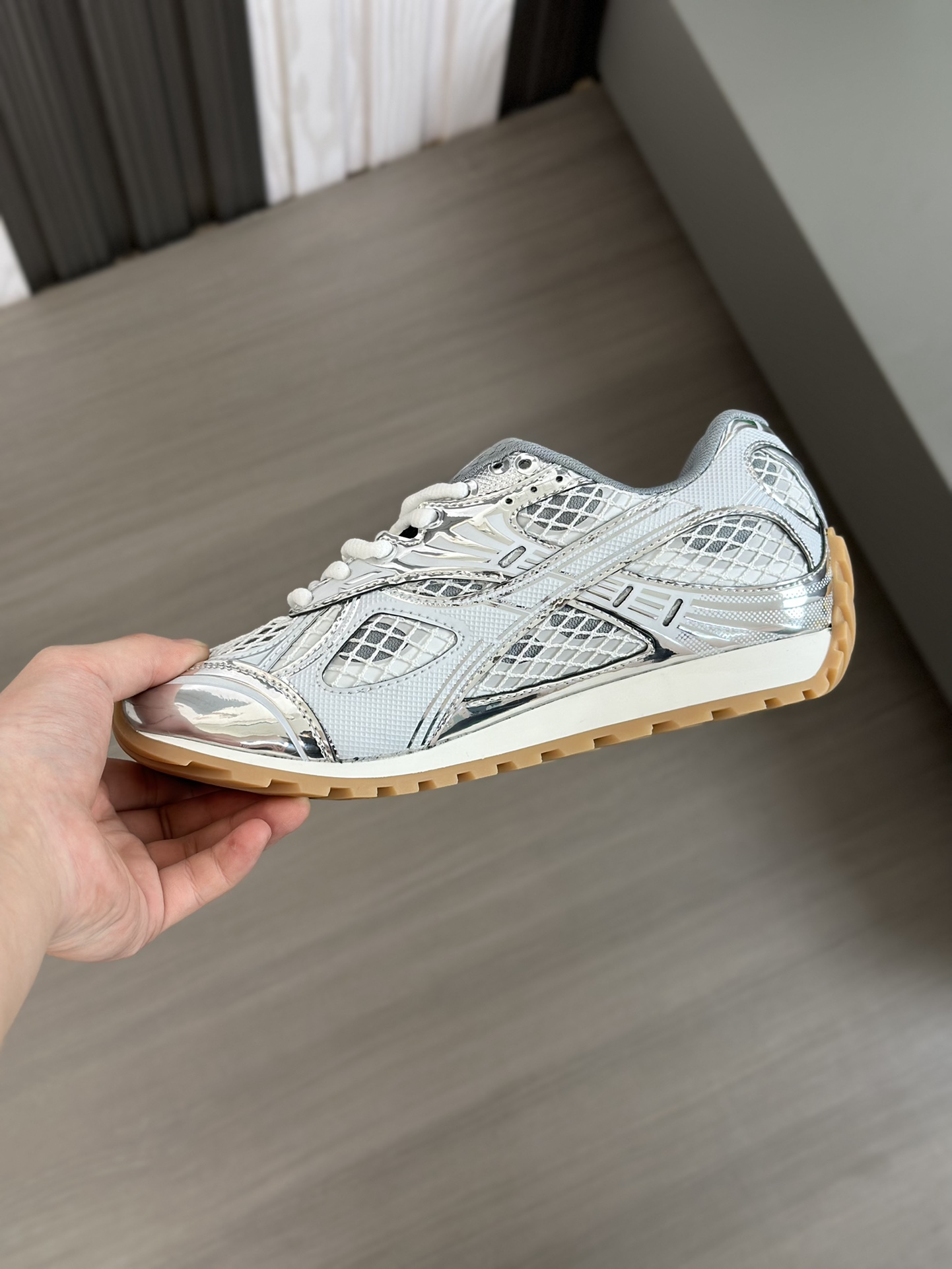 bo*te*ga Ve*ne*ta orbit sneaker