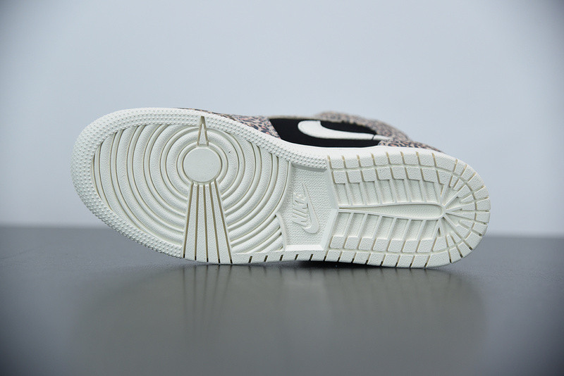 AIR JORDAN 1 MID SE GS