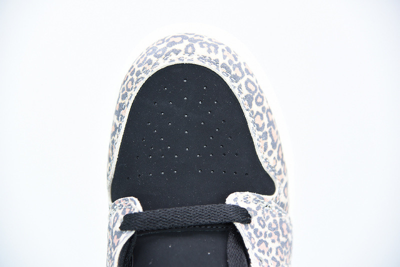 AIR JORDAN 1 MID SE GS