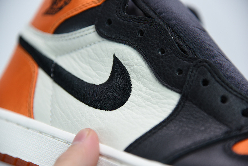 AIR JORDAN 1 RETRO HIGH SATIN SHATTERED BACKBOARD  AV3725-010