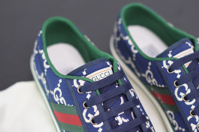G*u*i sneaker