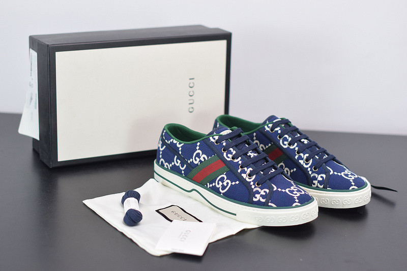 G*u*i sneaker