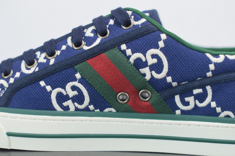 G*u*i sneaker