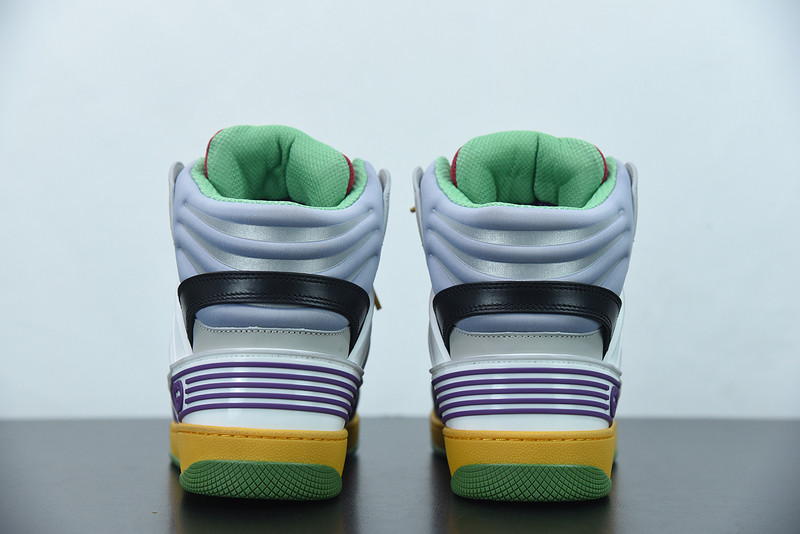 G*u*i sneaker