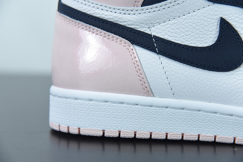 AIR JORDAN 1 HIGH OG “ATMOSPHERE” DD9335-641