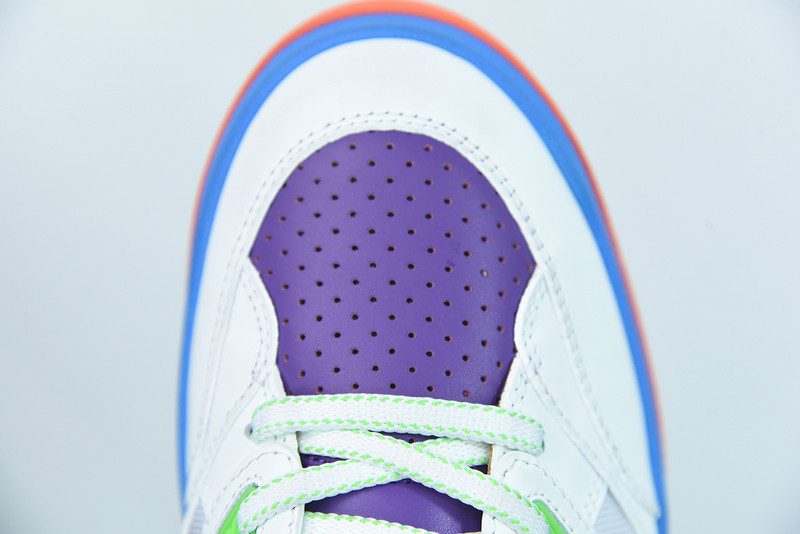 G*u*i sneaker