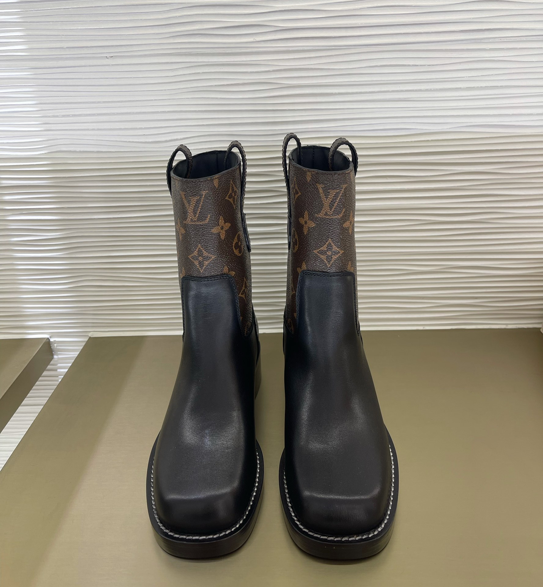 LVT BOOTS