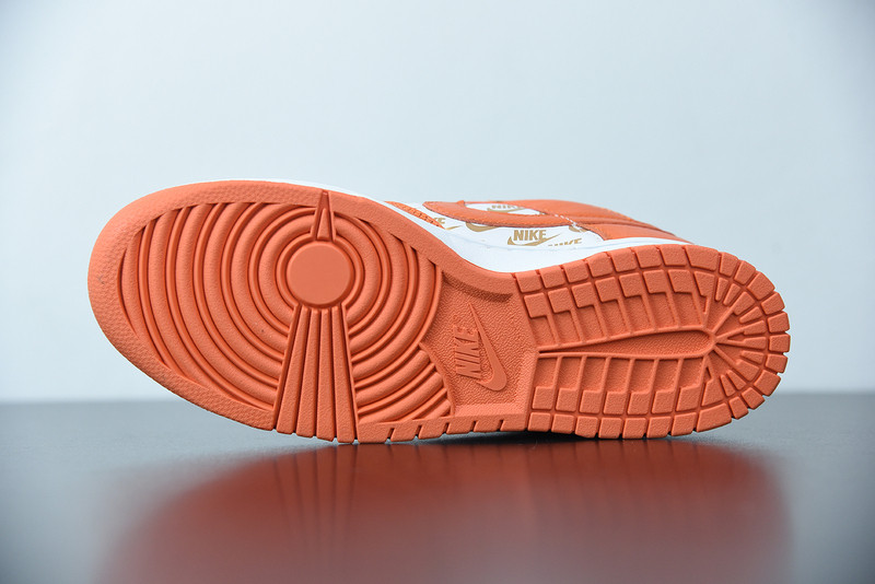 NIKE SB DUNK LOW Supreme X NIKE ORANGE DH3228-181