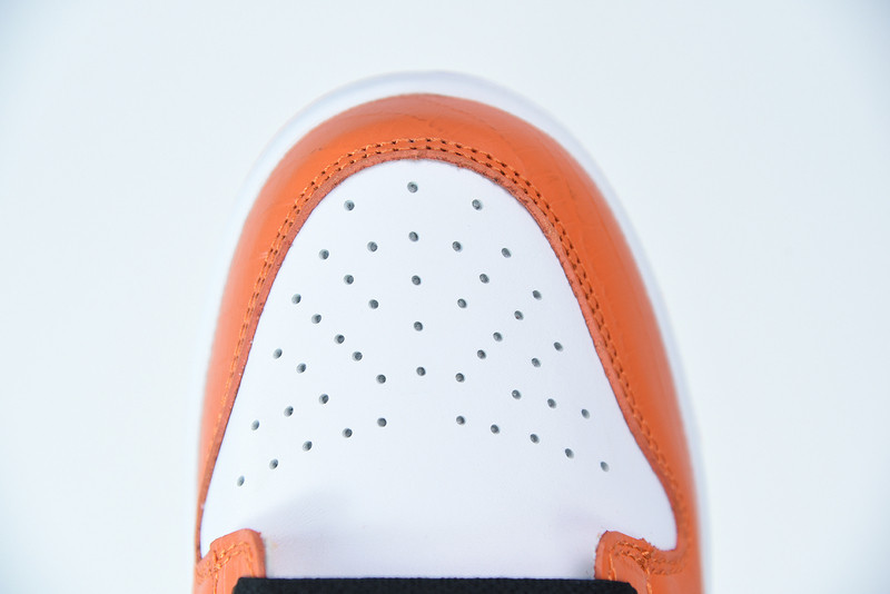 NIKE SB DUNK LOW Supreme X NIKE ORANGE DH3228-181