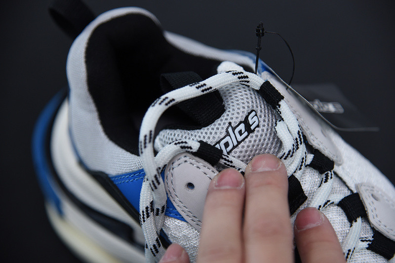 BC TRIPLE S TRAINER  536737 W09OH 1007