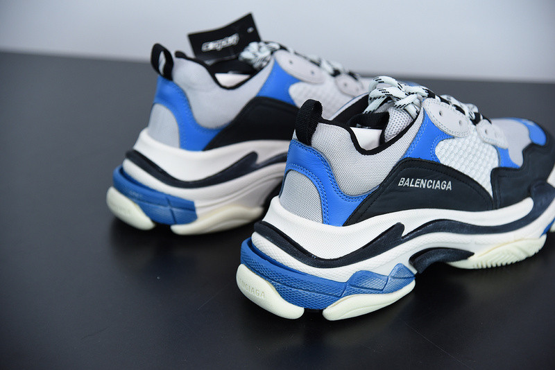 BC TRIPLE S TRAINER  536737 W09OH 1007