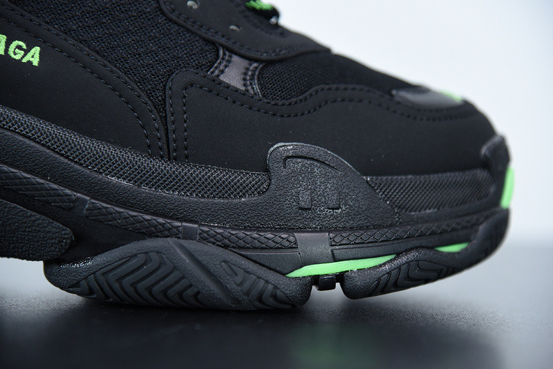 BC TRIPLE S TRAINER 524039 W2PW1 4881
