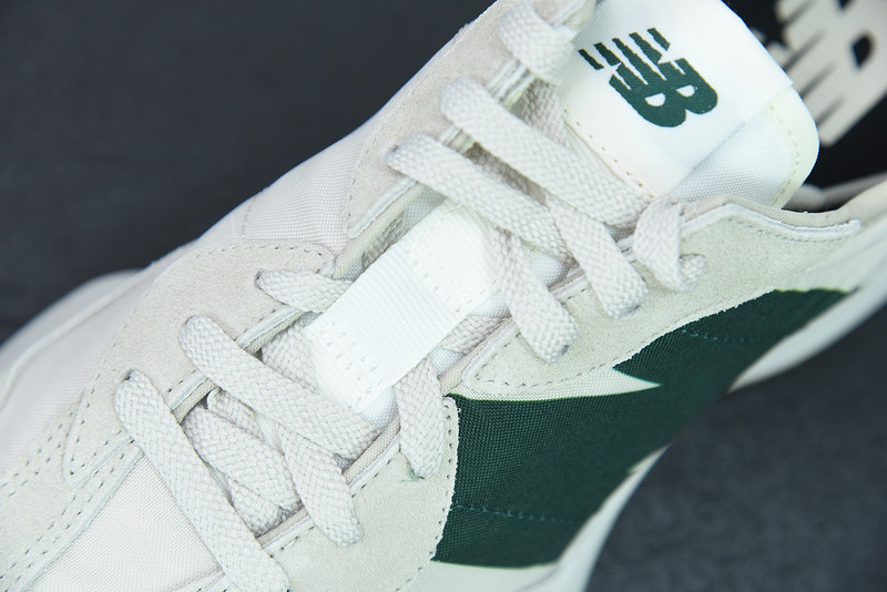 NEW BALANCE MS327HR1