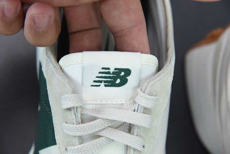 NEW BALANCE MS327HR1