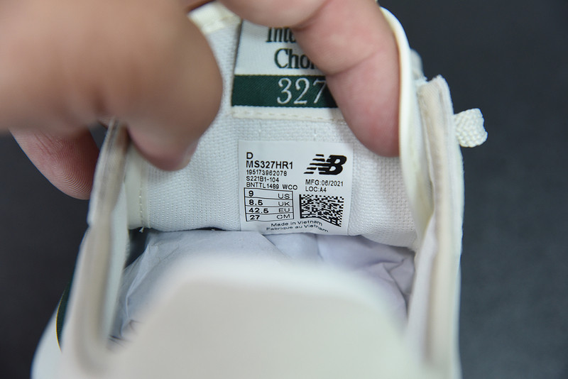 NEW BALANCE MS327HR1