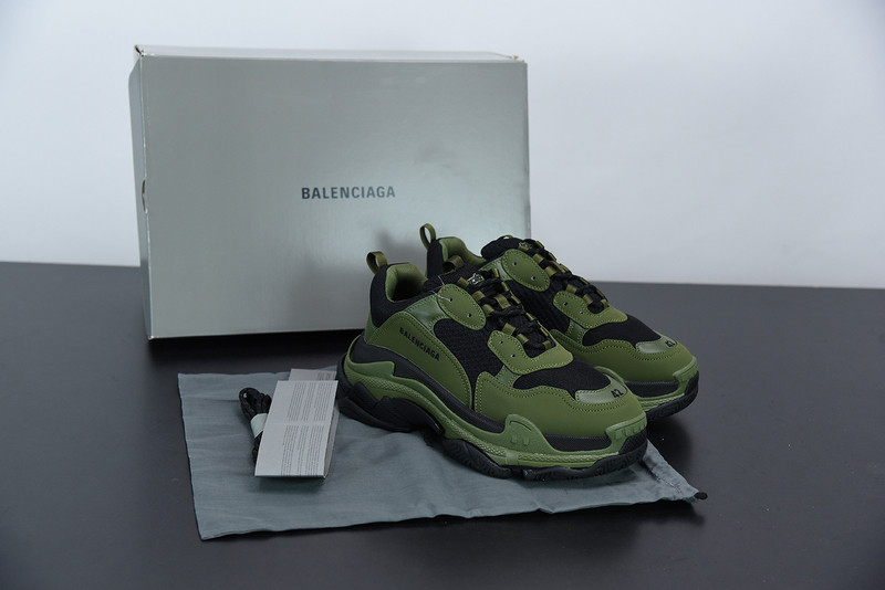 BC TRIPLE S TRAINER 536737 W2FW1 1978