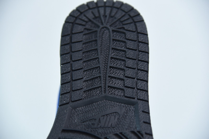 AIR JORDAN 1 MID “HYPER  ROYAL” 554724-077