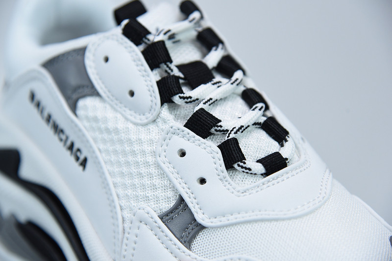 BC TRIPLE S TRAINER 536737 W0901 9089