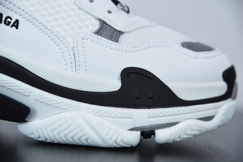 BC TRIPLE S TRAINER 536737 W0901 9089