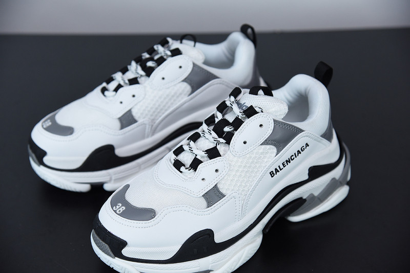 BC TRIPLE S TRAINER 536737 W0901 9089