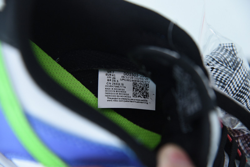 NIKE SB DUNK LOW GREEN STRIKE DD1503-106