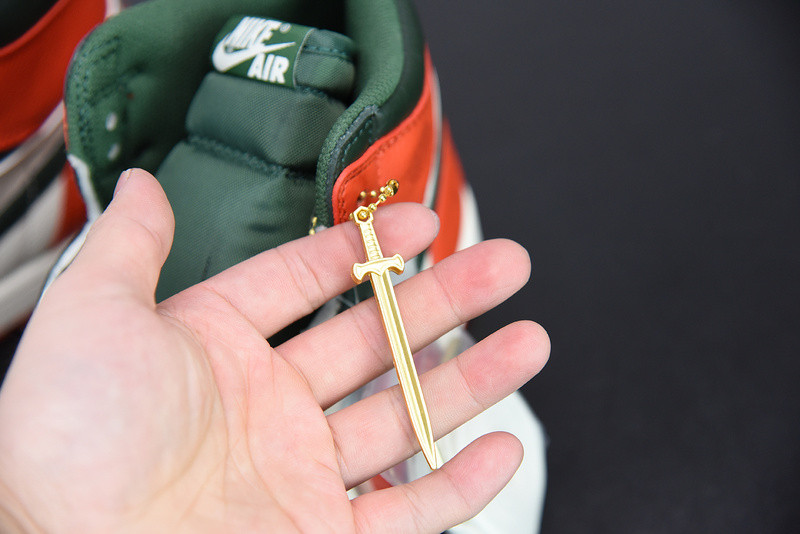 AIR JORDAN 1 RETRO HIGH OG-SF "SOLEFLY" AV3905-138