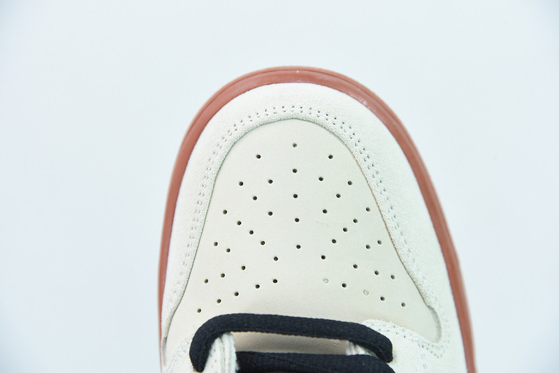 NIKE SB DUNK LOW “MUSLIN” BQ6817-100