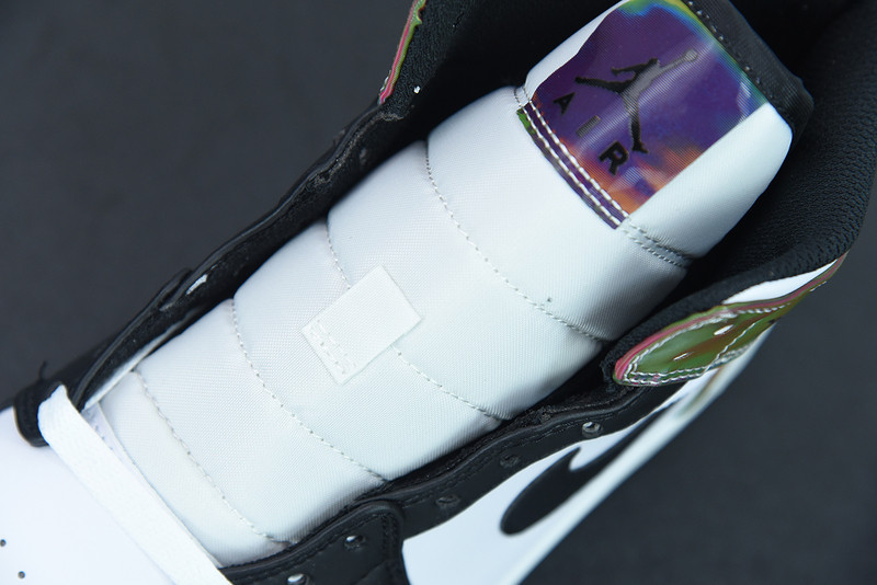 AIR JORDAN 1 MID HEAT REACTIVE DM7802-100