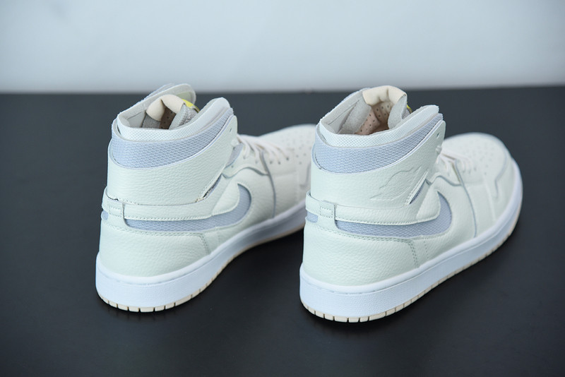 AIR JORDAN 1 HIGH ZOOM AIR CMFT PEARL WHITE CT0979-107