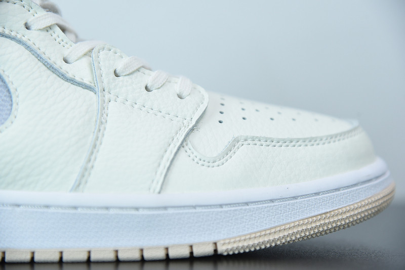 AIR JORDAN 1 HIGH ZOOM AIR CMFT PEARL WHITE CT0979-107