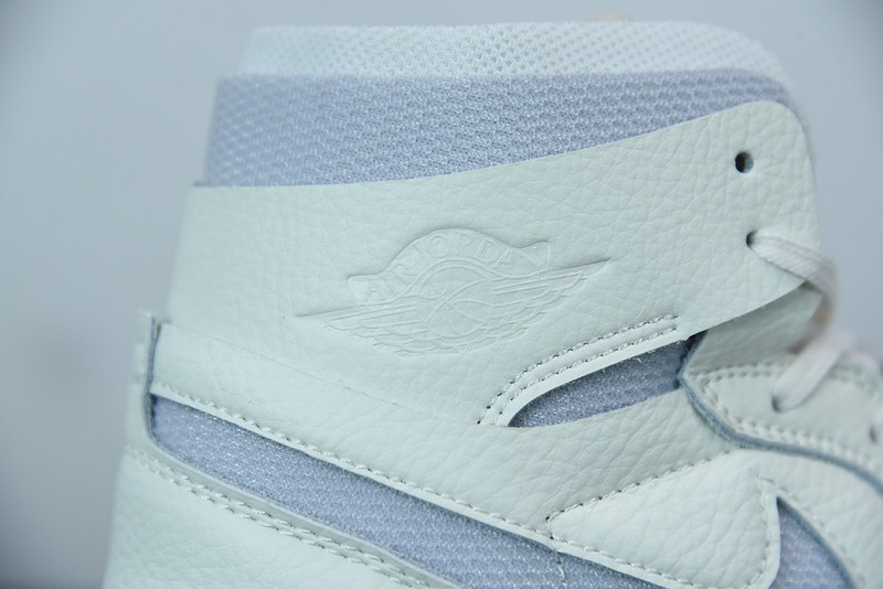 AIR JORDAN 1 HIGH ZOOM AIR CMFT PEARL WHITE CT0979-107