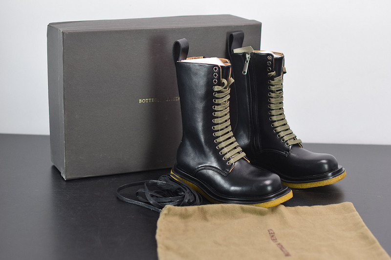 BOTTEGA VENETA SNEAKER