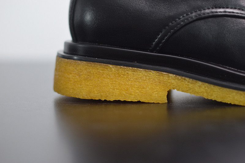 BOTTEGA VENETA SNEAKER