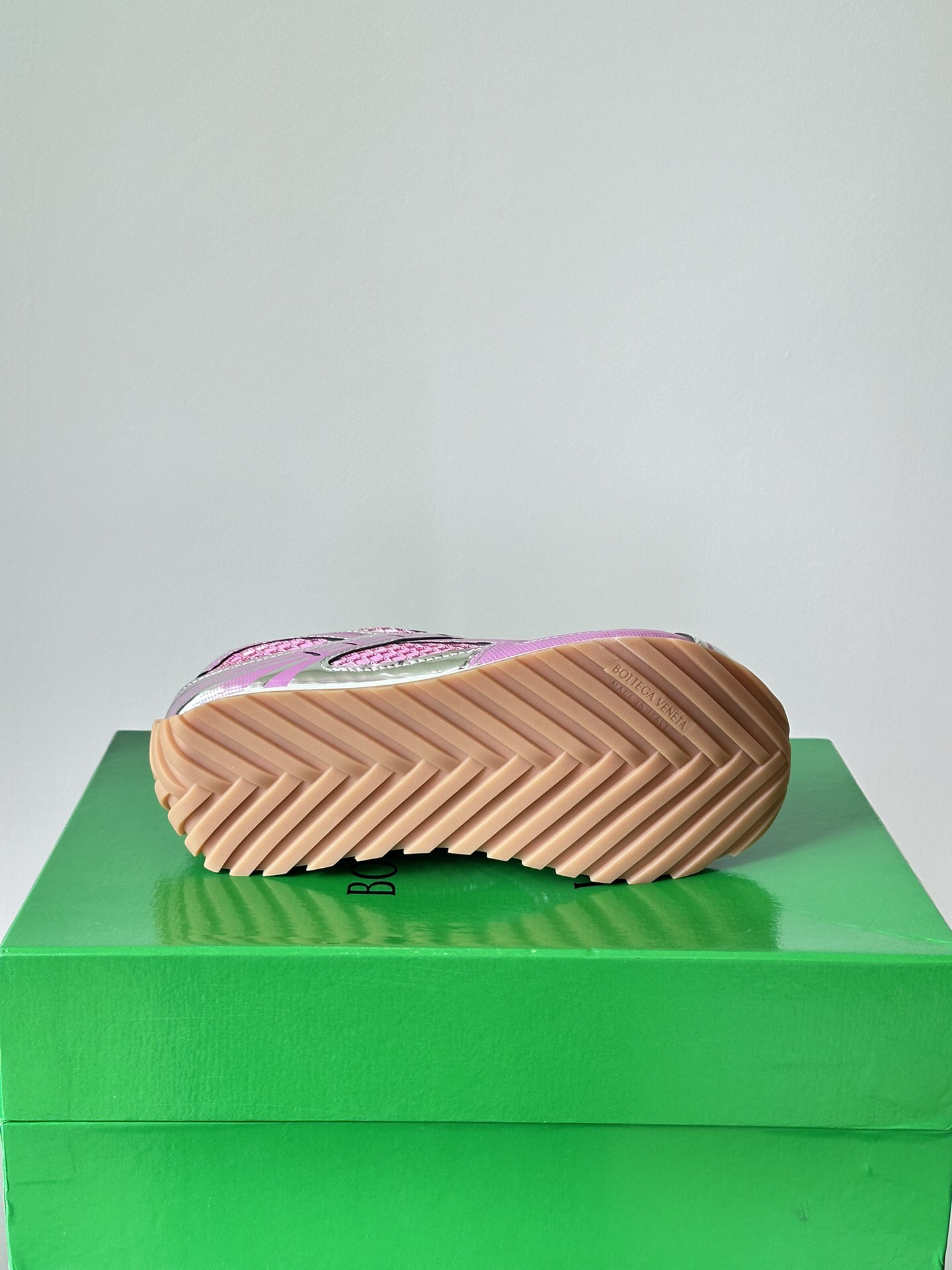 bo*te*ga Ve*ne*ta orbit sneaker