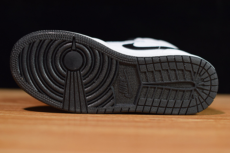 AIR JORDAN 1 MID WHITE BLACK FUCHSIA BLAST (GS) 555112-138