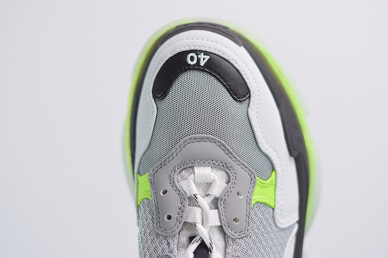 BC TRIPLE S TRAINER 541624 W2FR1 8297