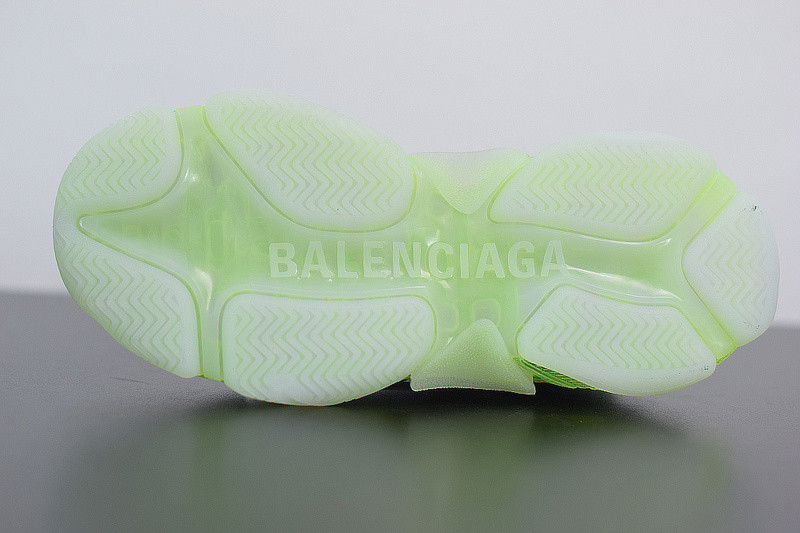 BC TRIPLE S TRAINER 541624 W2FR1 8297