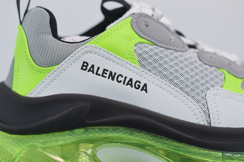BC TRIPLE S TRAINER 541624 W2FR1 8297