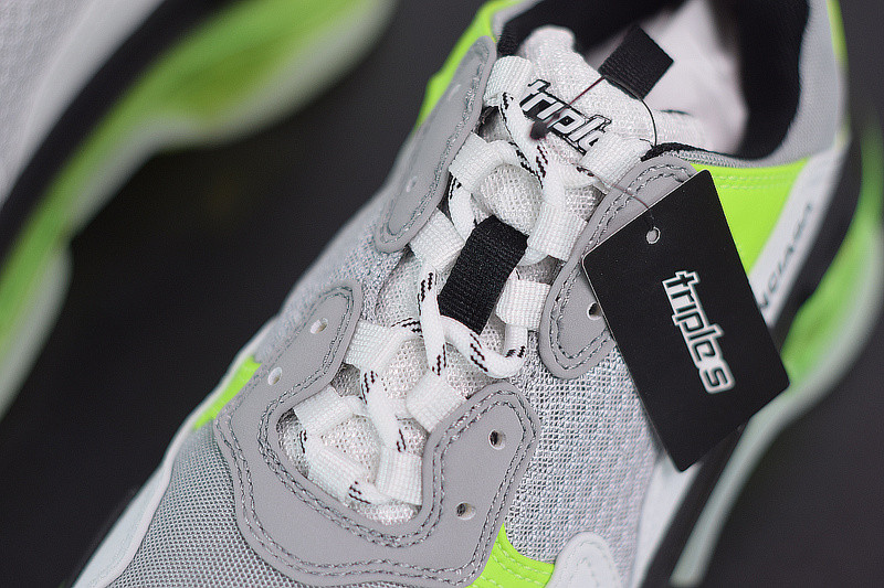 BC TRIPLE S TRAINER 541624 W2FR1 8297