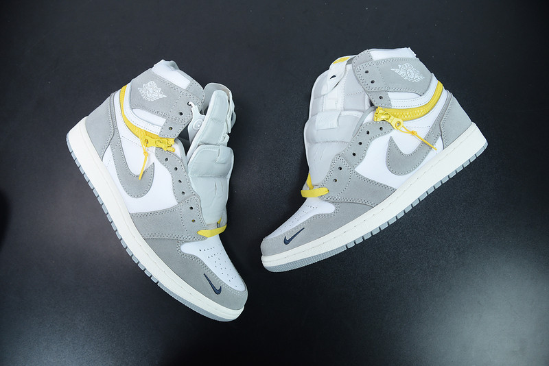 AIR JORDAN 1 HIGH SWITCH ‘LIGHT SMOKE GREY