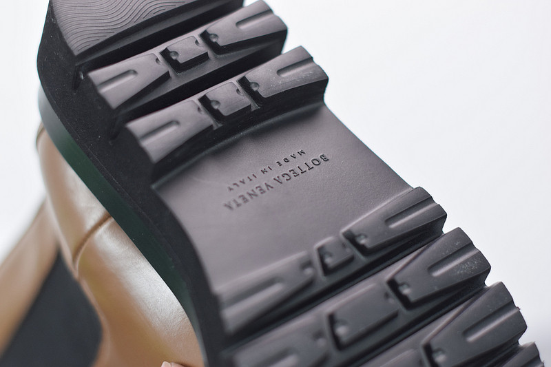 BOTTEGA VENETA SNEAKER