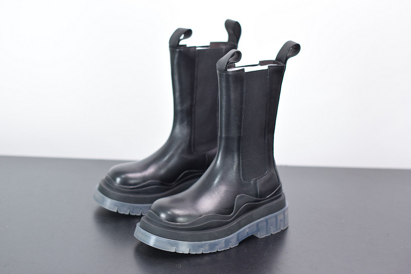 BOTTEGA VENETA SNEAKER