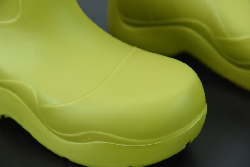 BOTTEGA VENETA SNEAKER